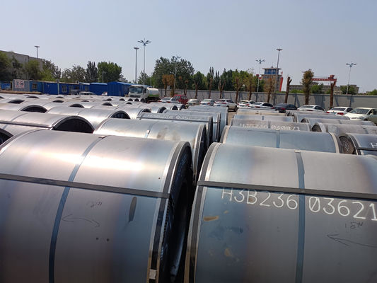 Q195 Q235 Q345 Q235B 0,8-300 mm Dikte MS HRC ijzer laag koolstofgehalte warmgewalst staal spoel voor container- of bulkvervoer