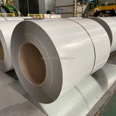 600-1500 mm Breedte Wit RAL9003 Kleur Voorgeverfde gegalvaniseerde PPGI-staal spoel met punchverwerking