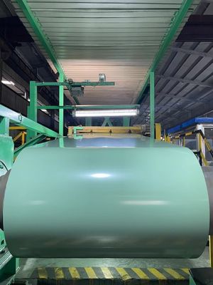 0.5mm PPGI spoelen rechtstreeks leveren witte kleur voorgeverfde stalen spoel voor het maken van whiteboards RAL groene tolerantie ± 1%