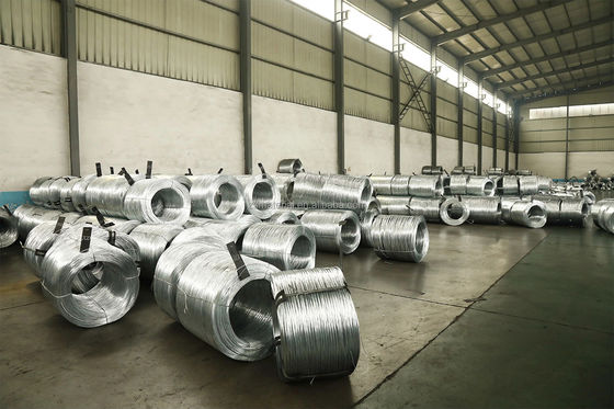 Q235 gegalvaniseerde ijzeren draad 3,5 mm buitendiameter met zilver helder en 30% TT Voorschot 70% saldo betalingsvoorwaarden