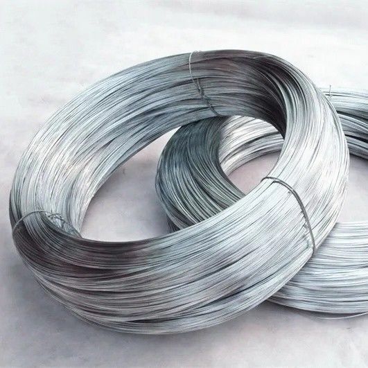 SAE1006-1008 GI Binddraad BWG 21 0,83 mm Elektro/Hot Dip Galvanized Iron Wire voor de bouw in Vietnam Op maat